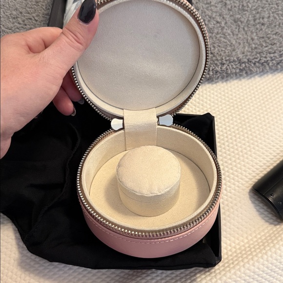 NWT Wolf Sophia Rose Quartz Jewelry Case - Picture 2 of 4